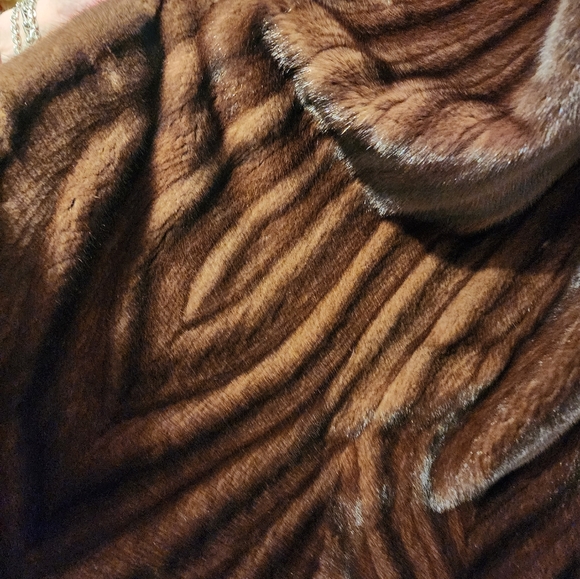 Sheared Blackgama Mink Coat - Picture 6 of 11